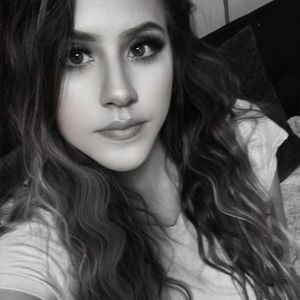 Meet your Posher, Elexis